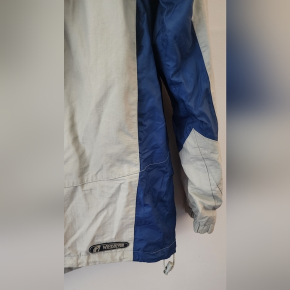 WindRiver Waterproof Windbreaker/raincoat - Picture 9 of 10